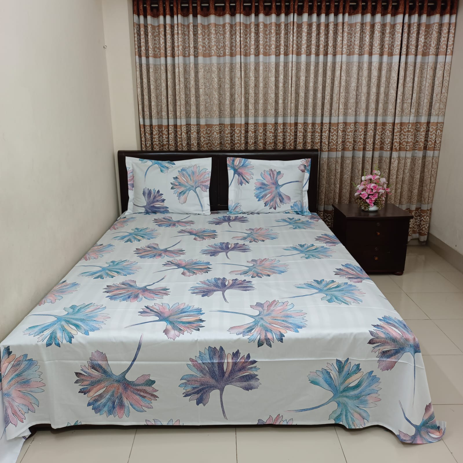 30/30 Count Luxury Exclusive Ortha Bedsheet – King Size – 3 Pecs Set – Shapla Pata White