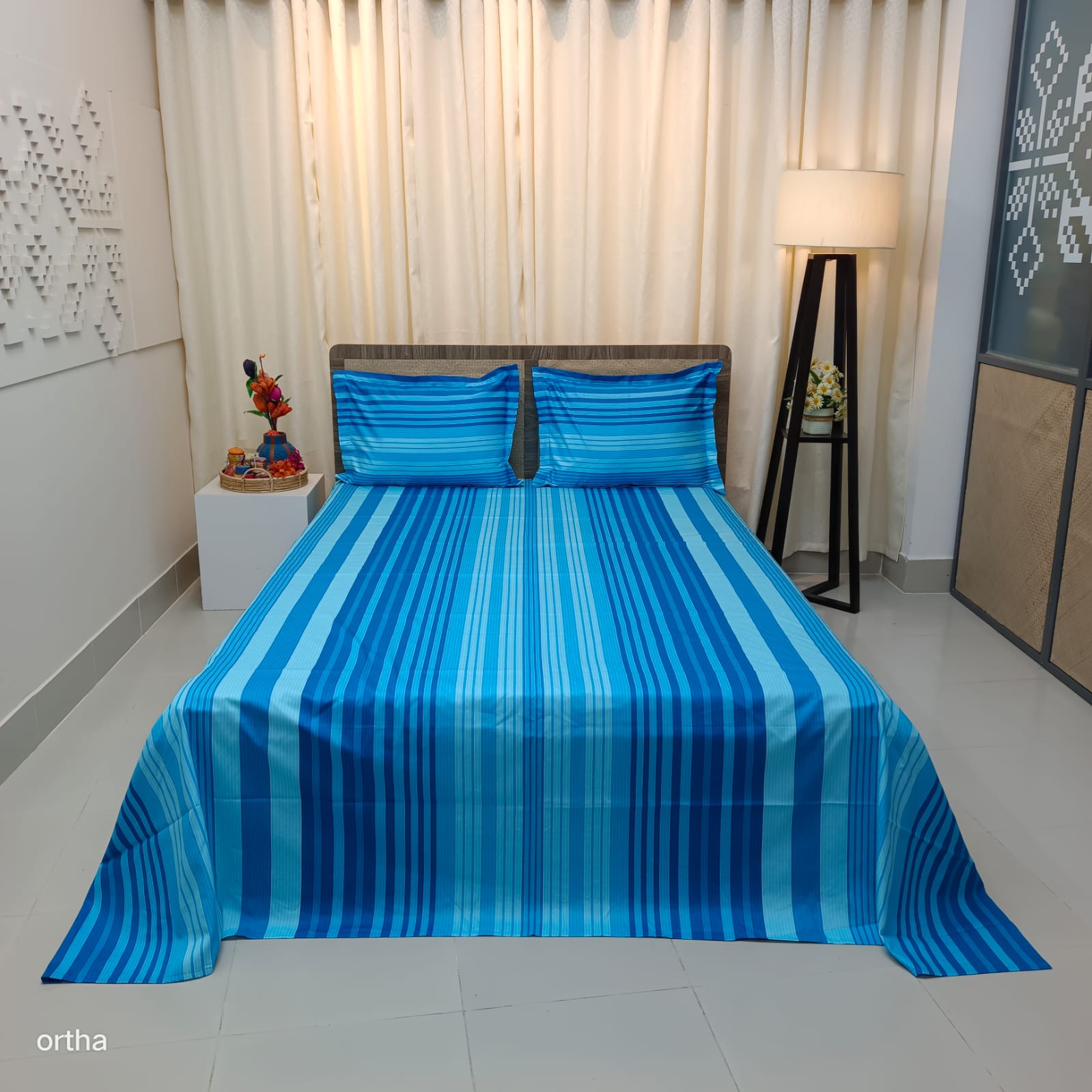 100% Cotton Luxury Twill Ortha Bedsheet – King Size – 3Pecs – Blue Stripe