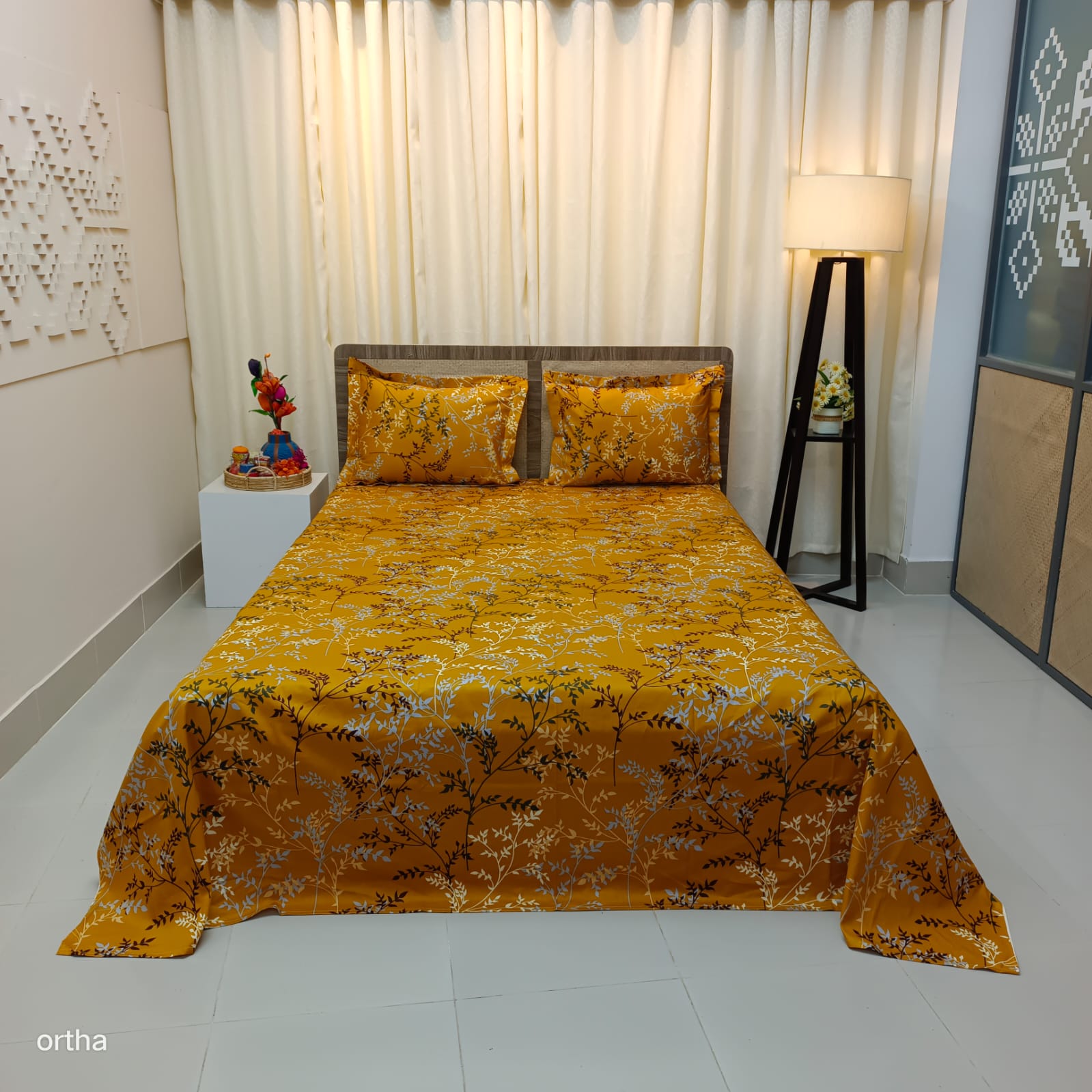 100% Cotton Luxury Twill Ortha Bedsheet – King Size – 3Pecs – Golden Lata