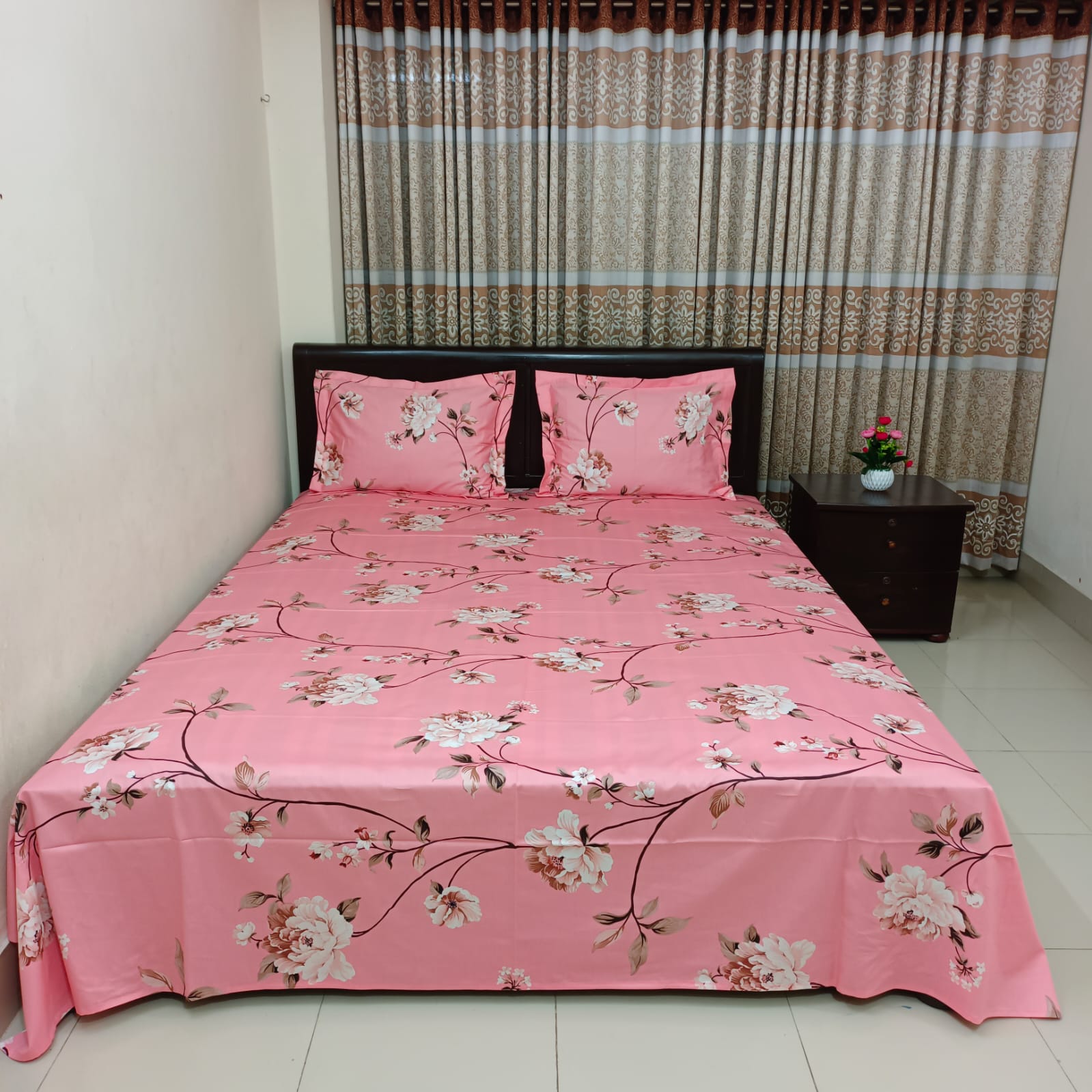 100% Cotton Luxury Twill Ortha Bedsheet – King Size – 3Pecs – Lata Pink