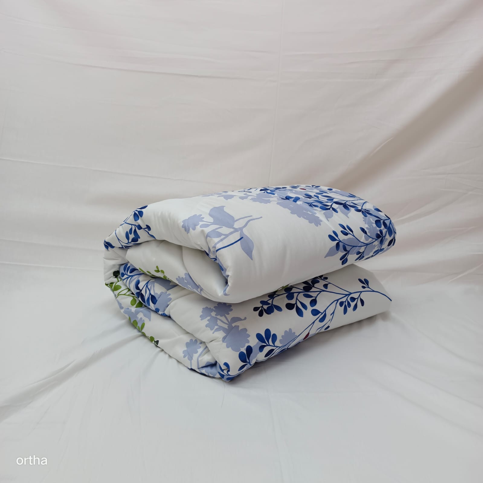 Best Quality Ortha Luxury Comforter - King Size + White Sheet