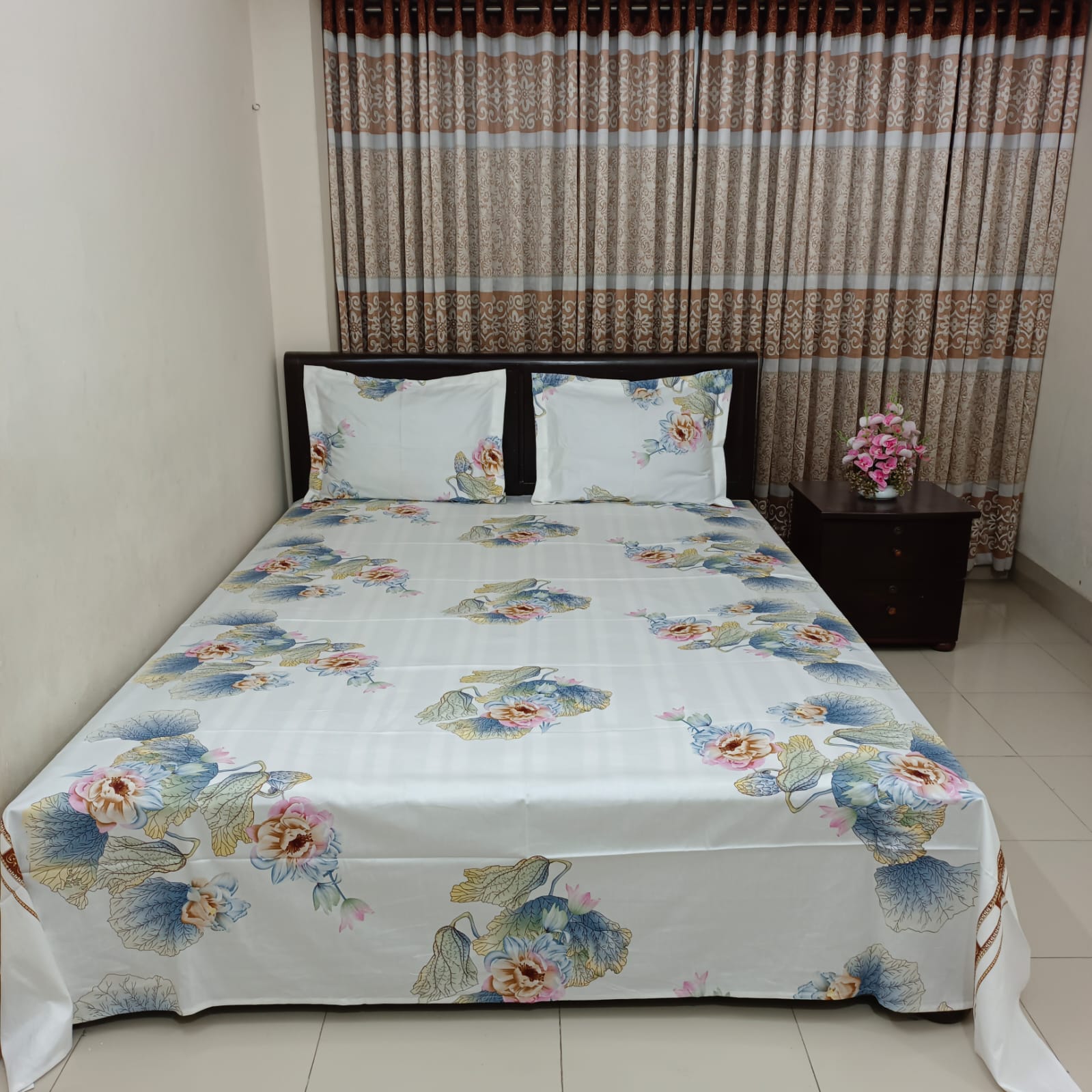 30/30 Count Luxury Exclusive Ortha Bedsheet – King Size – 3 Pecs Set - Big Flora White