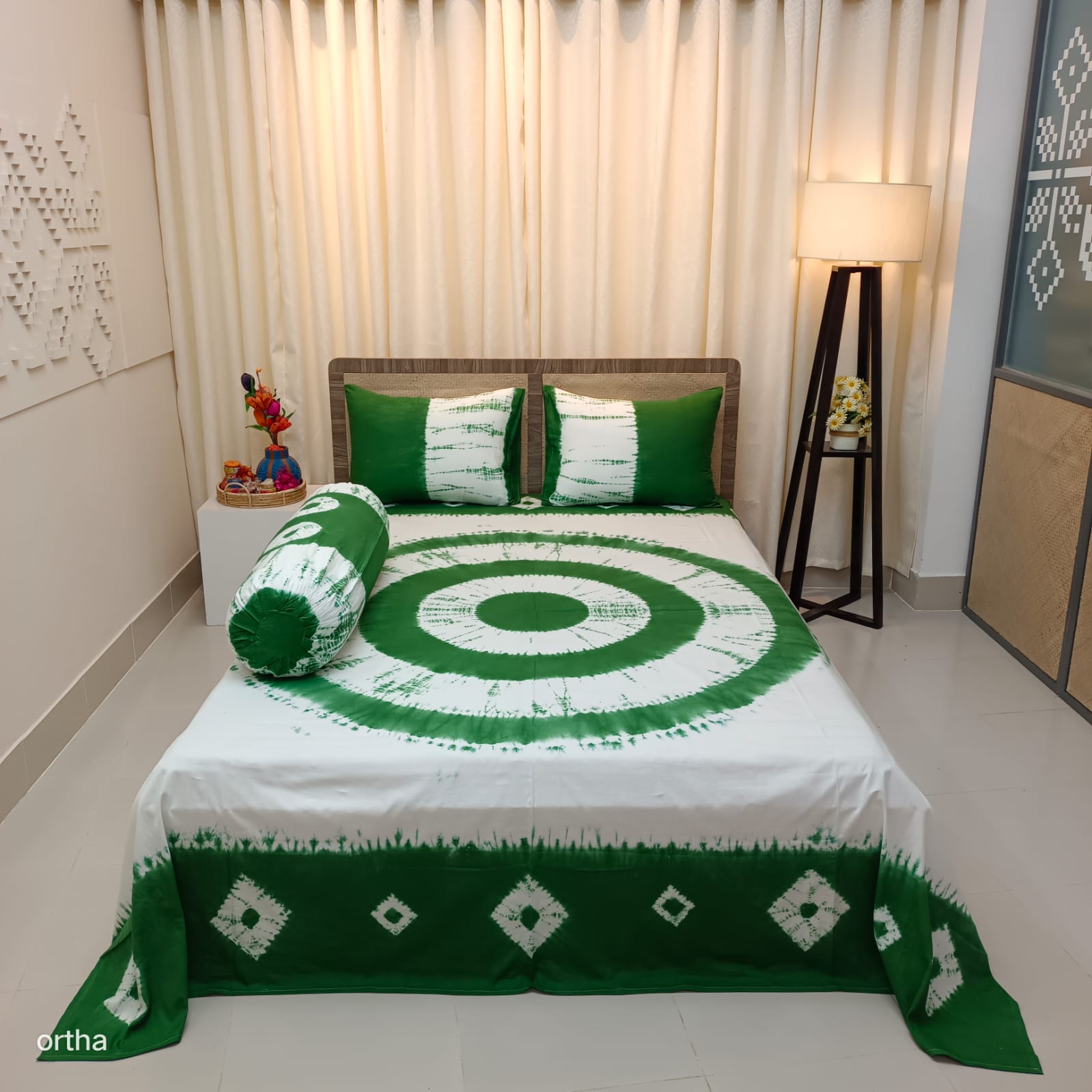 Ortha Designer Tie-dye Batik Bedsheet - 4 Pecs Set