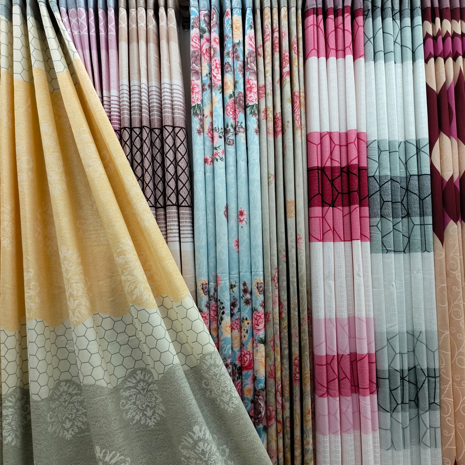 Ortha Luxury Curtain - Naksha Cream Ash - 6 Kuchi