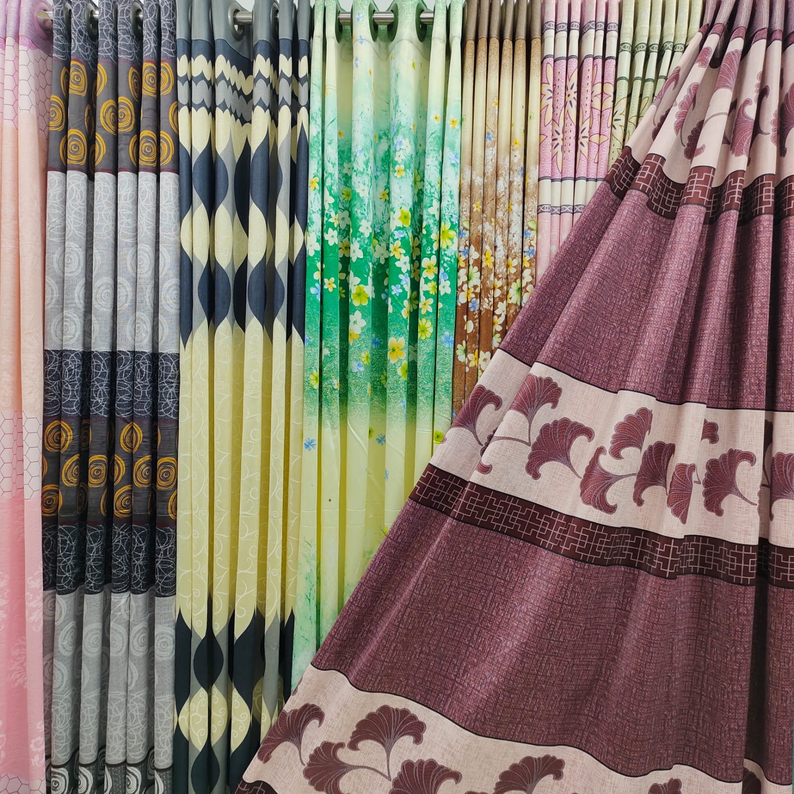 Ortha Luxury Curtain - Kalmi Lata Maroon - 6 Kuchi