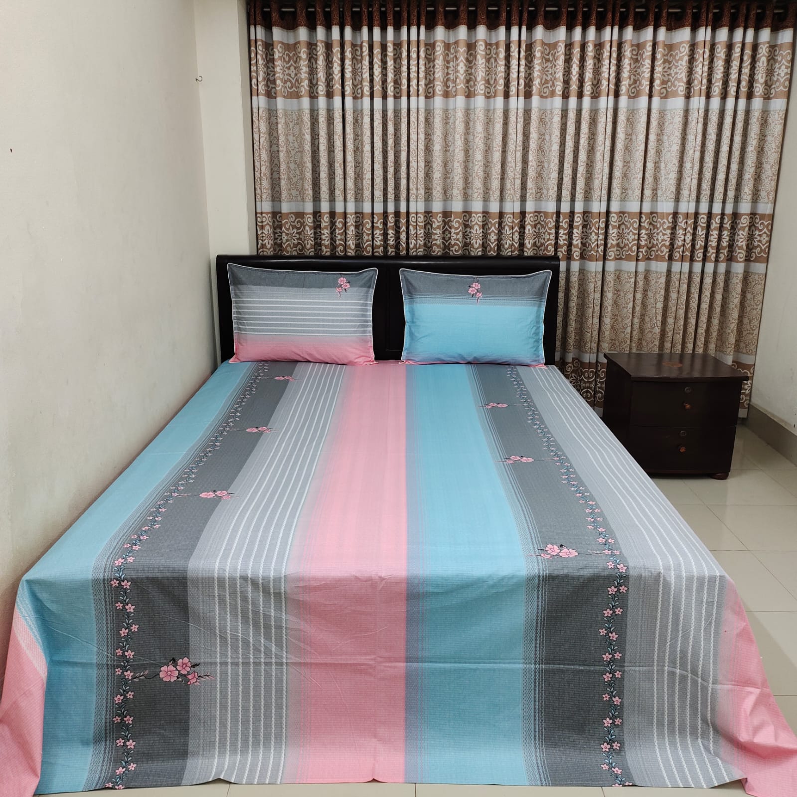 Super King Size Export Quality 100% Cotton Bed Sheet – Stripe Pink