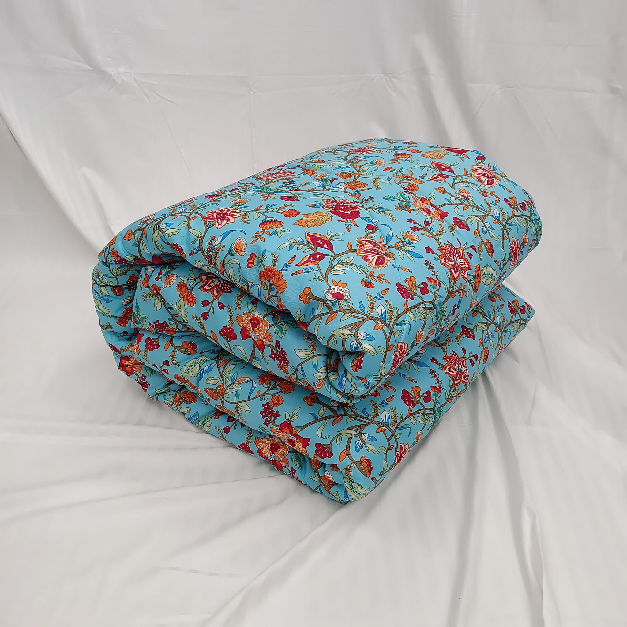 Finest Quality Super King Size Ortha Luxury Comforter (85 X 95 Inch) - Feather Touch Padding - Pori Paste