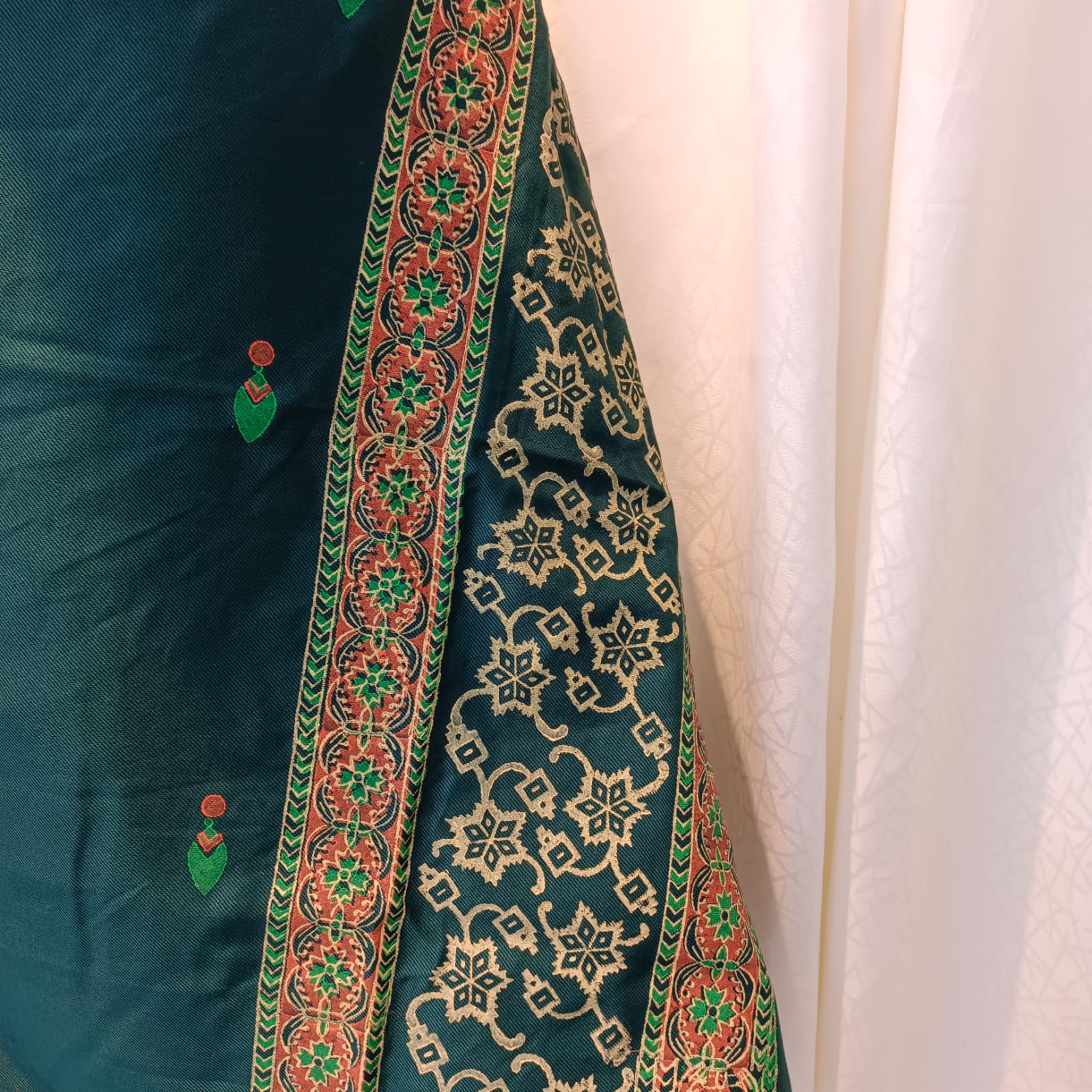 Hand Block Printed Viscose Shawl – Bottle Green