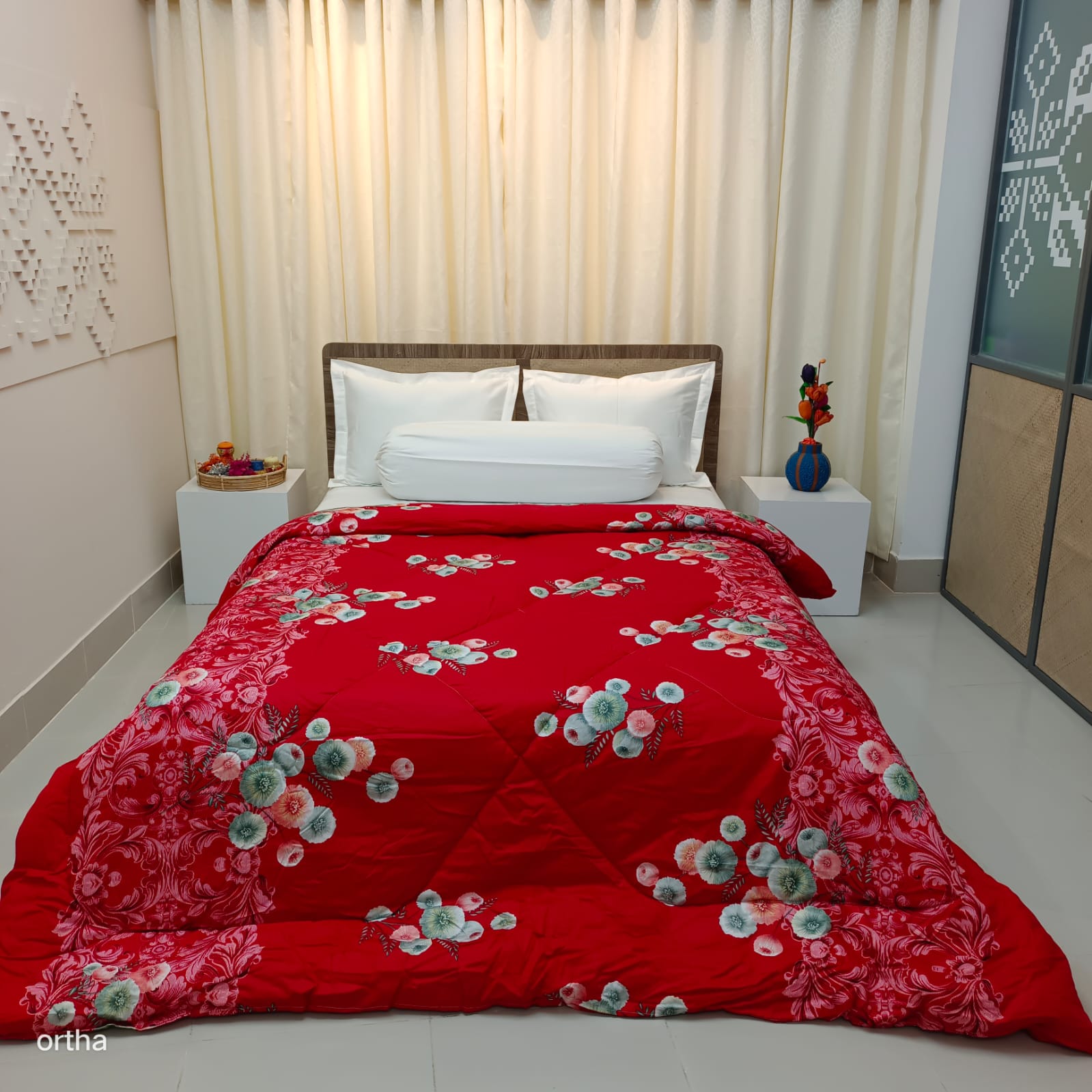 Finest Quality King Size Ortha Luxury Comforter (7 X 7.5 Feet) – Feather Touch Padding – Snow Red