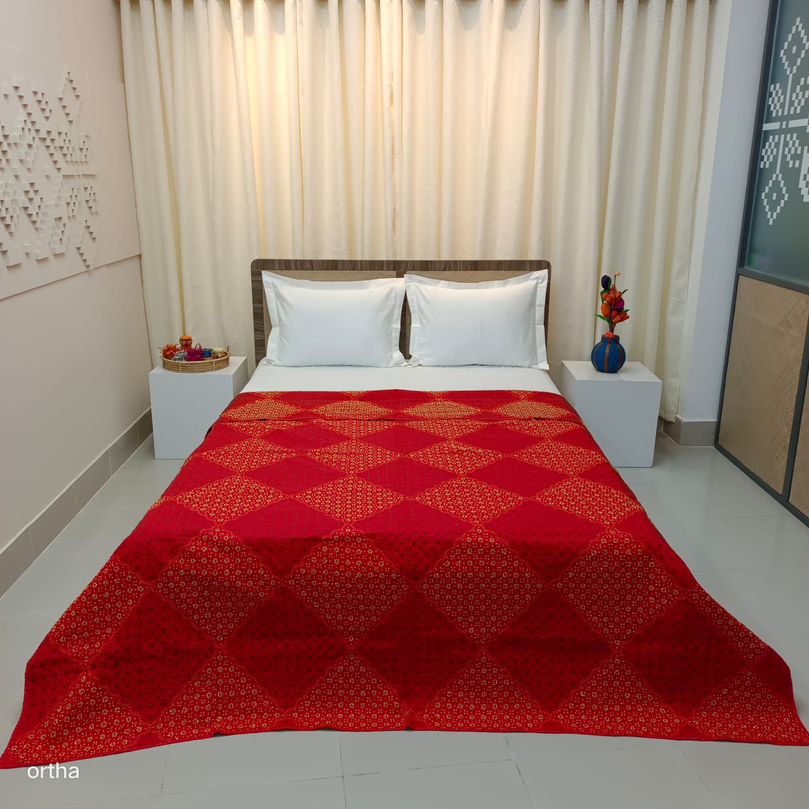 Ortha Nokshi Katha – King Size (78/90 Inch) – Red