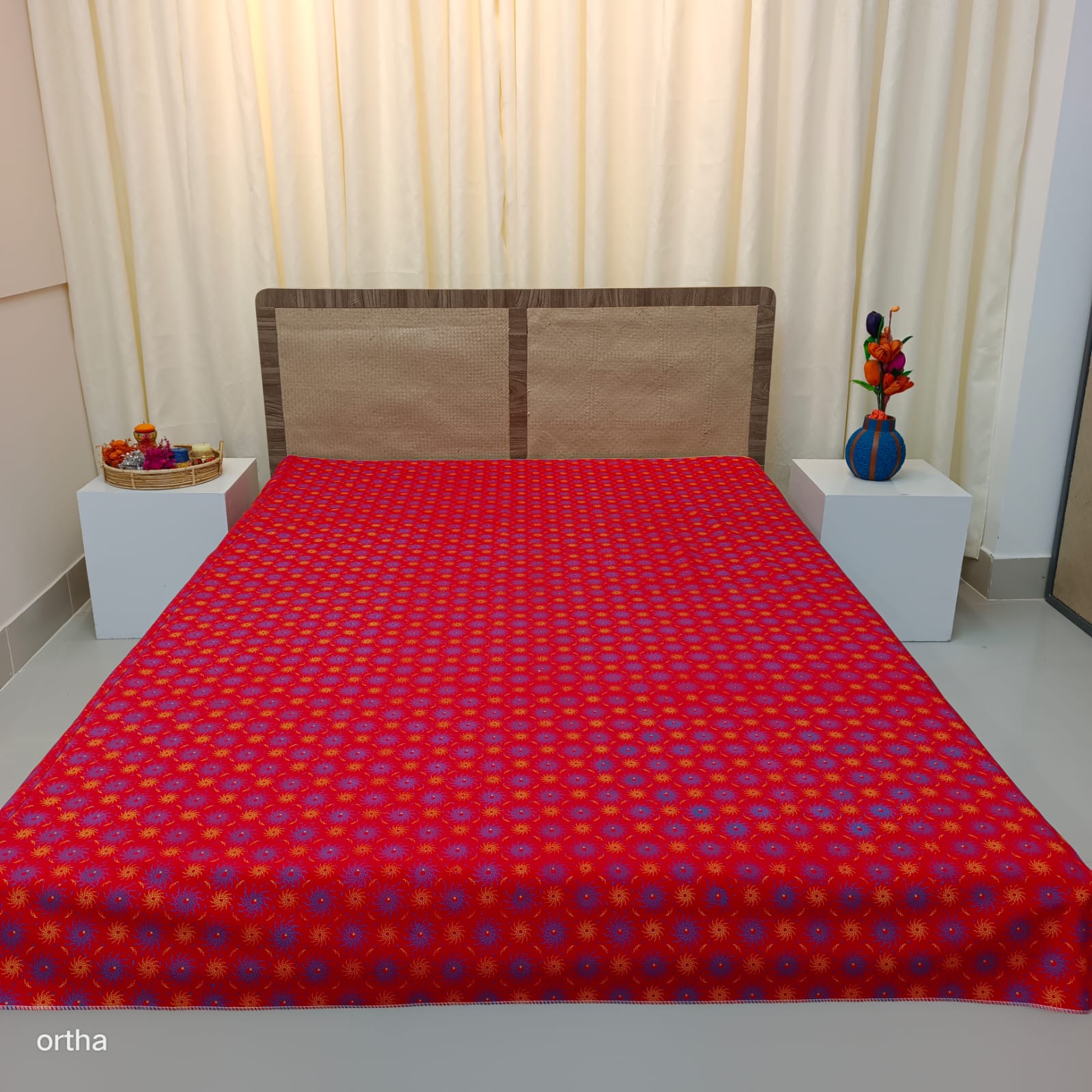 Ortha King Size Waterproof Bedsheet – Without Head Pillow Cover – Star Red