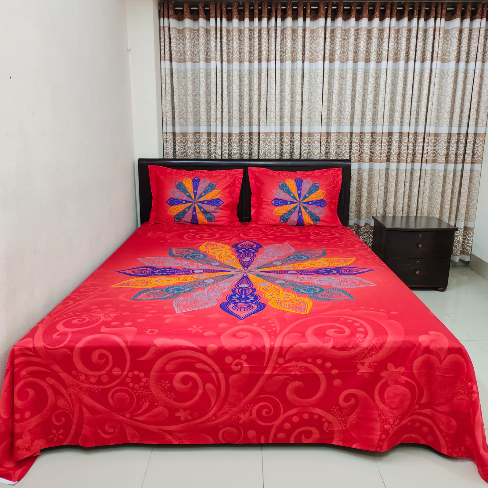 HD Printed Premium Panel Ortha Luxury Bedsheet – 3 Pecs (Star Red)