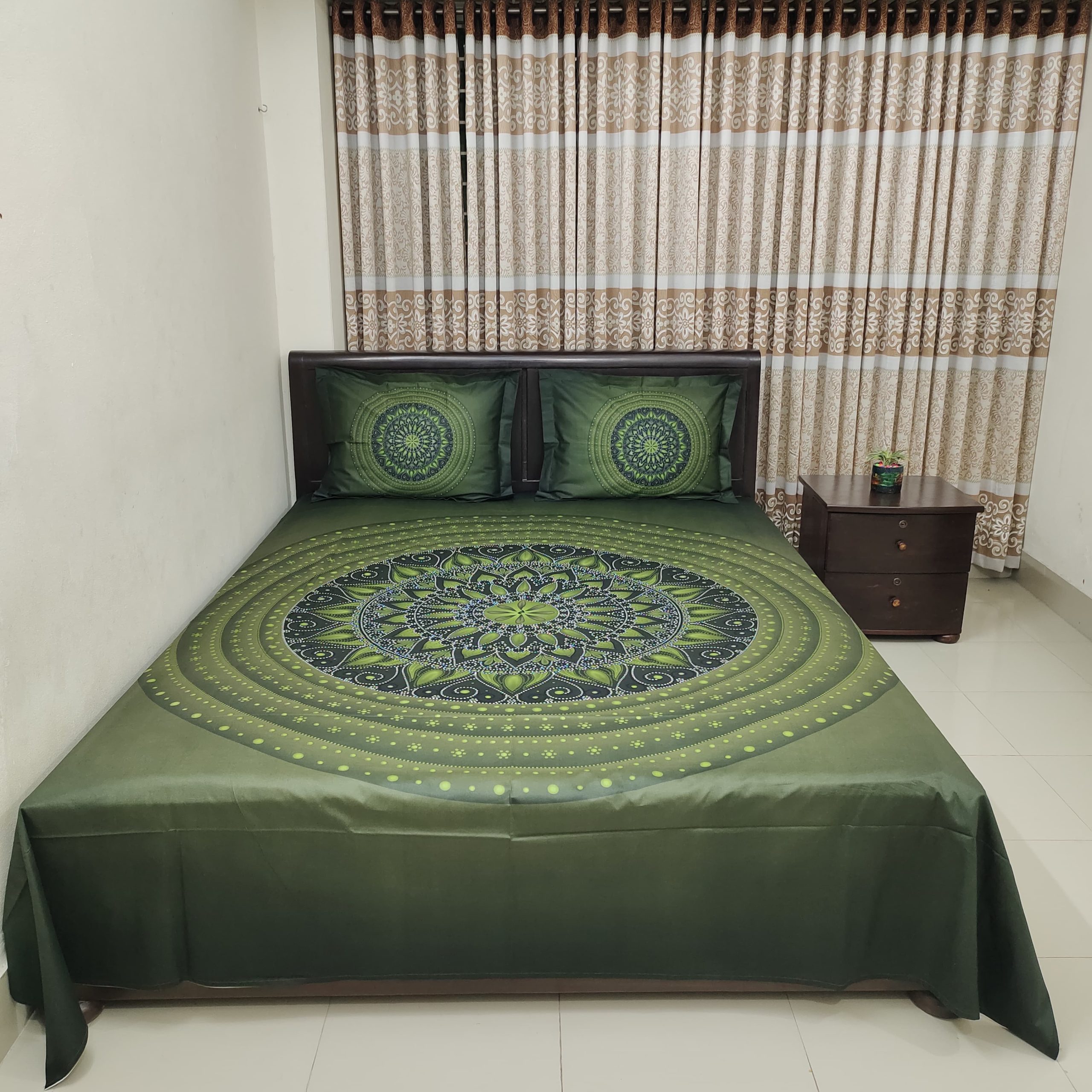 HD Printed Premium Panel Ortha Luxury Bedsheet – 3 Pecs (Olive Circle)