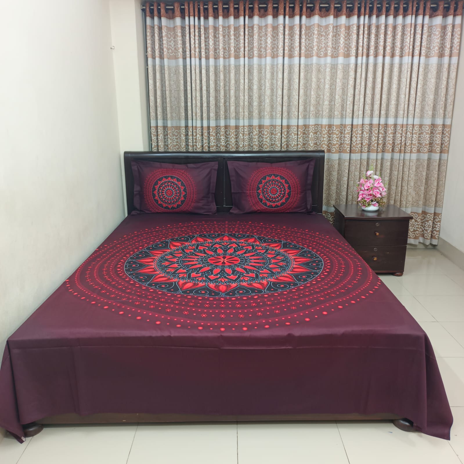 King Size Luxury Panel Ortha Bedsheet – 3 Pecs (Maroon Circle)