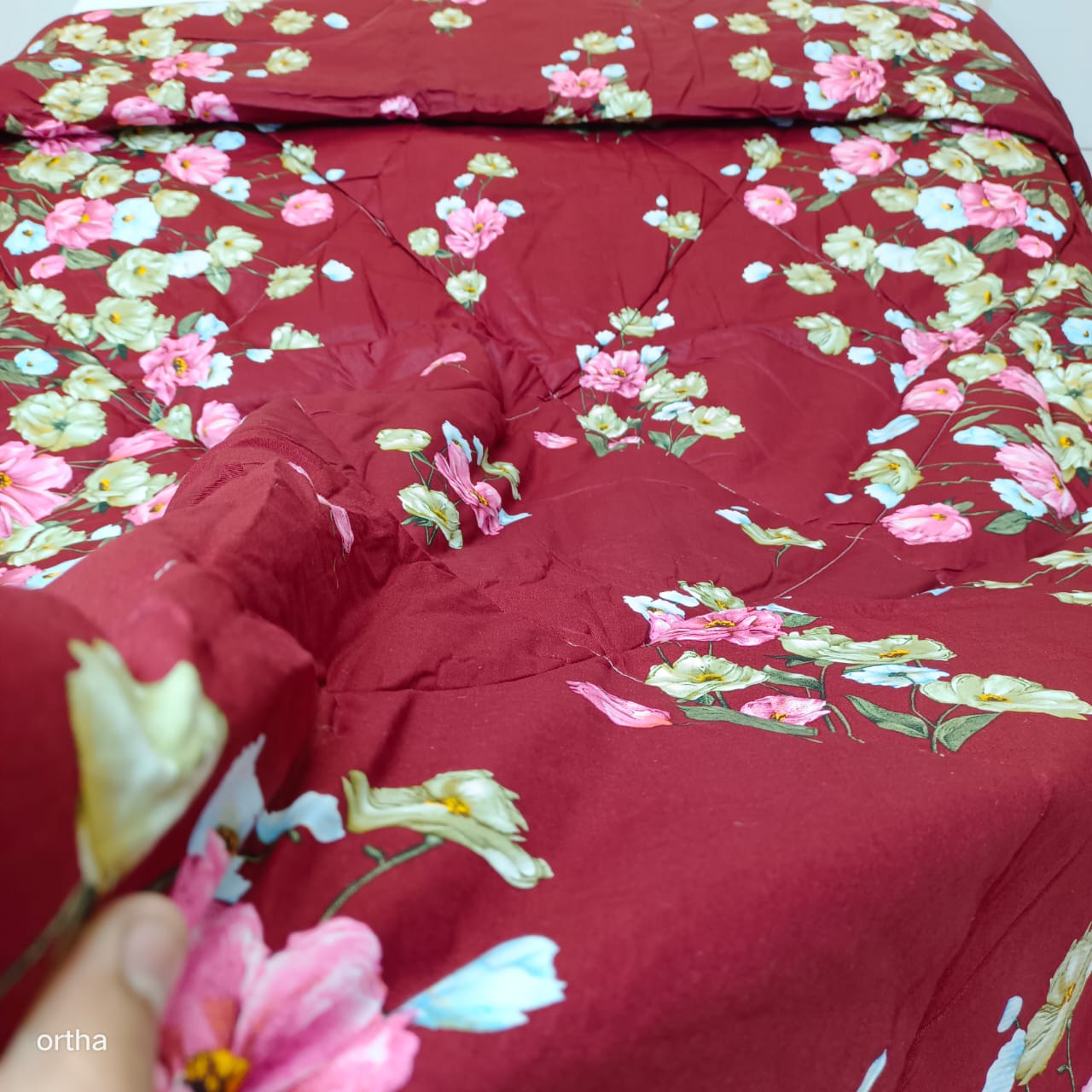 Finest Quality King Size Ortha Luxury Comforter (7 X 7.5 Feet) - Feather Touch Padding - T Maroon - Image 2