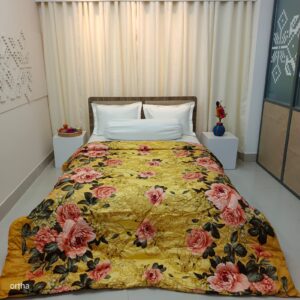 Finest Quality King Size Ortha Luxury Comforter (7 X 7.5 Feet) - Feather Touch Padding - Golden Forest