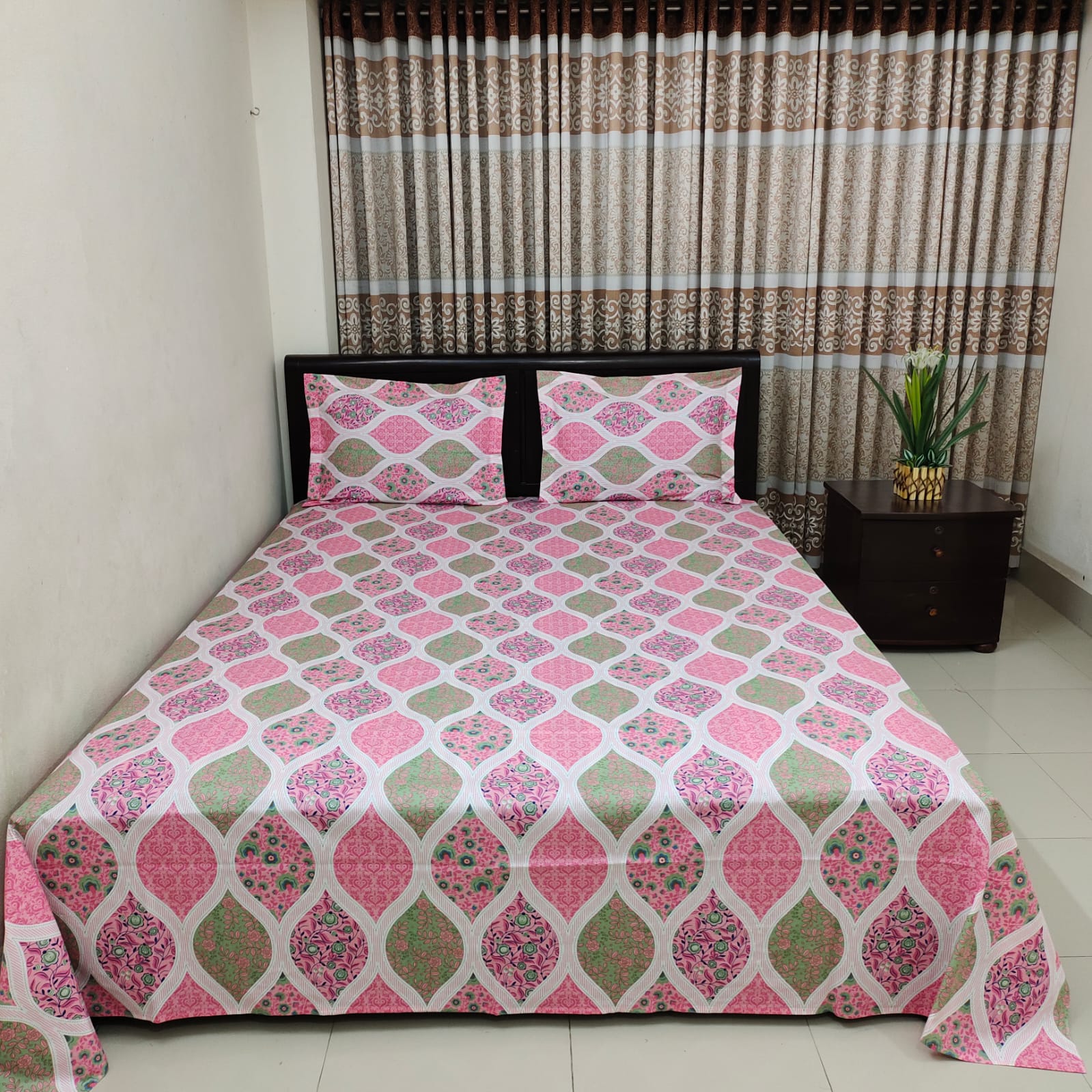ORTHA KING SIZE DOUBLE BEDSHEET – 3 Pecs Set – ZigZag