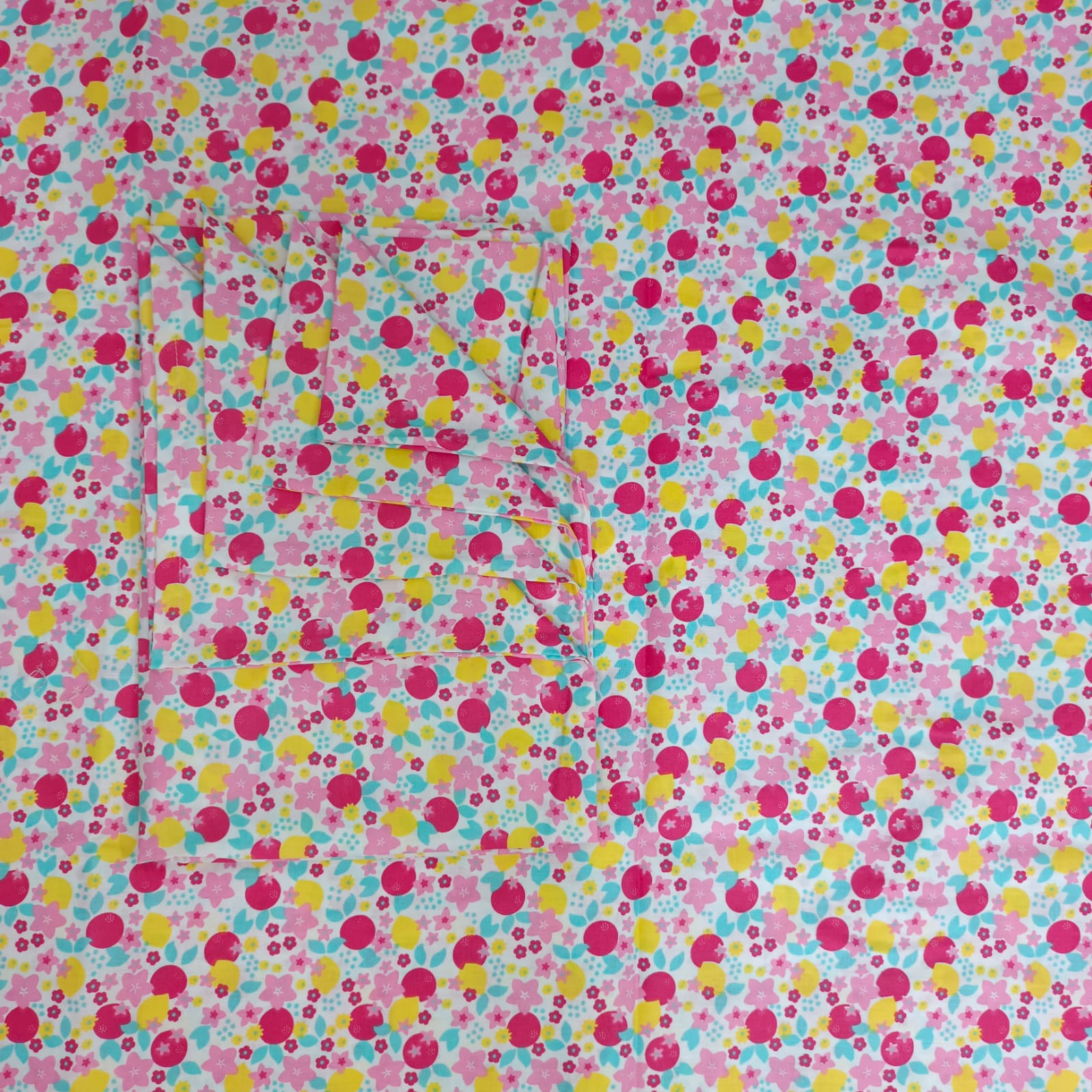 ORTHA EXPORT COTTON KING SIZE DOUBLE BEDSHEET – 3 PECS SET – DOT STAR