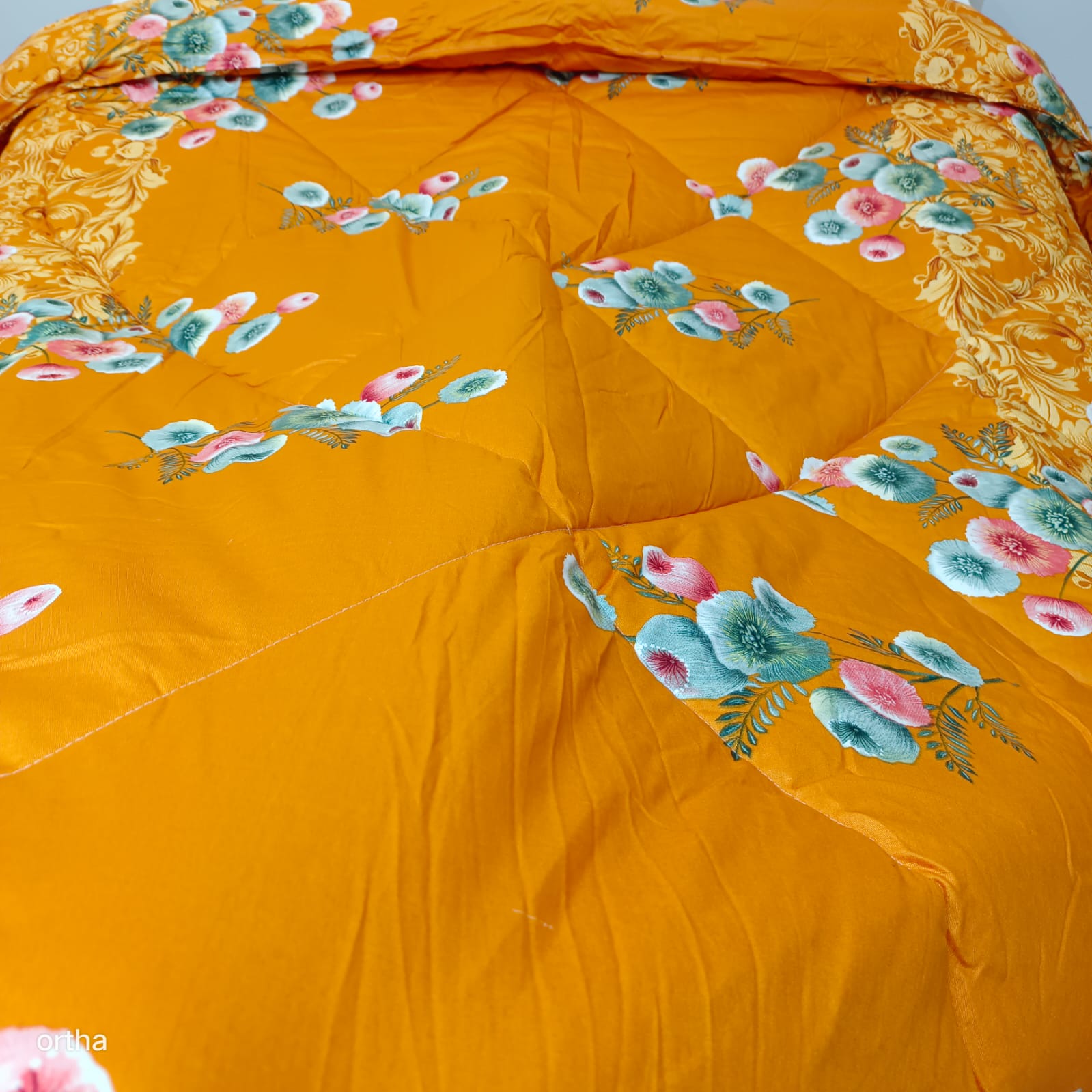 Finest Quality King Size Ortha Luxury Comforter (7 X 7.5 Feet) – Feather Touch Padding – Snow Orange - Image 2