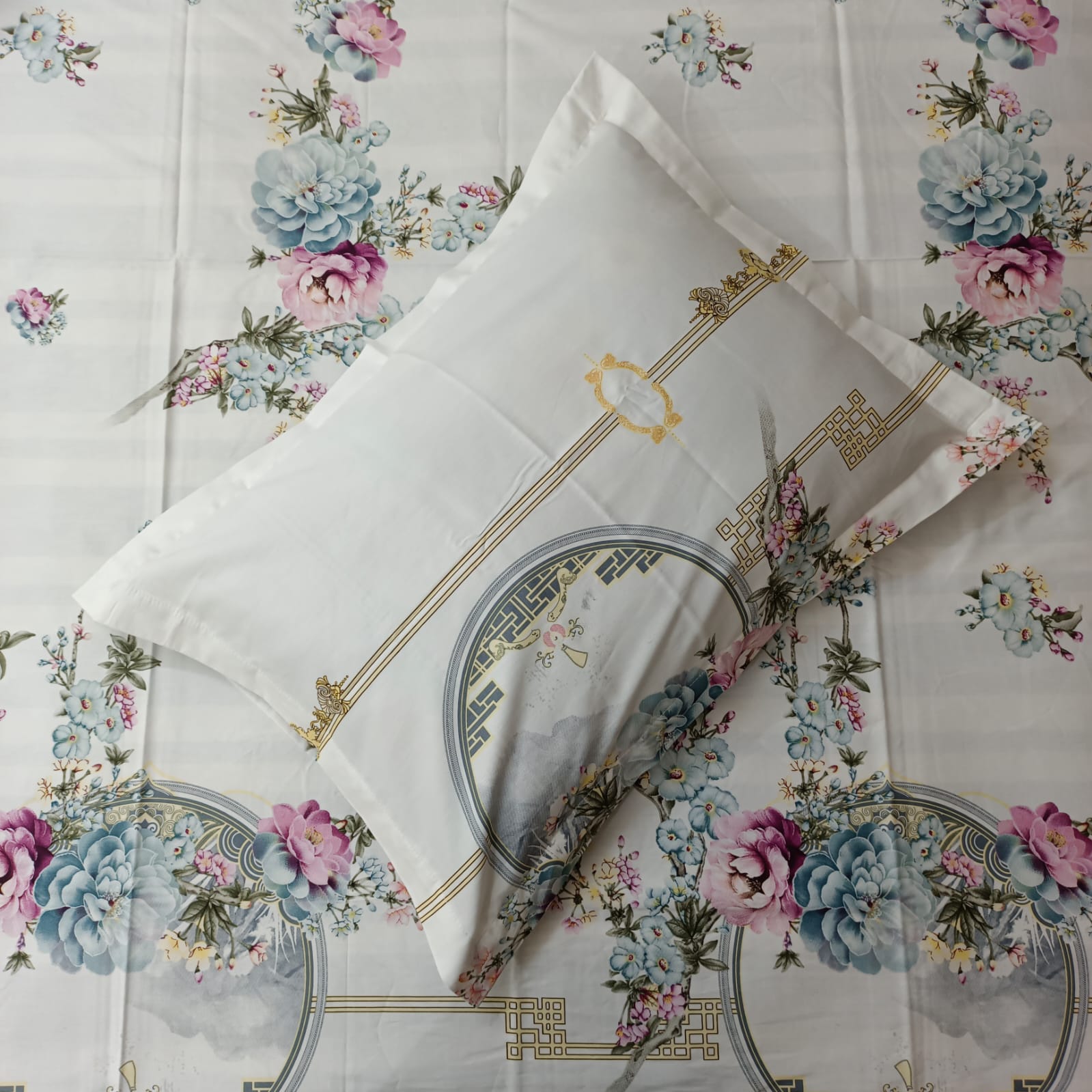 30/30 Count Luxury Exclusive Ortha Bedsheet – King Size – 3 Pecs Set – Mirror Flora - Image 2