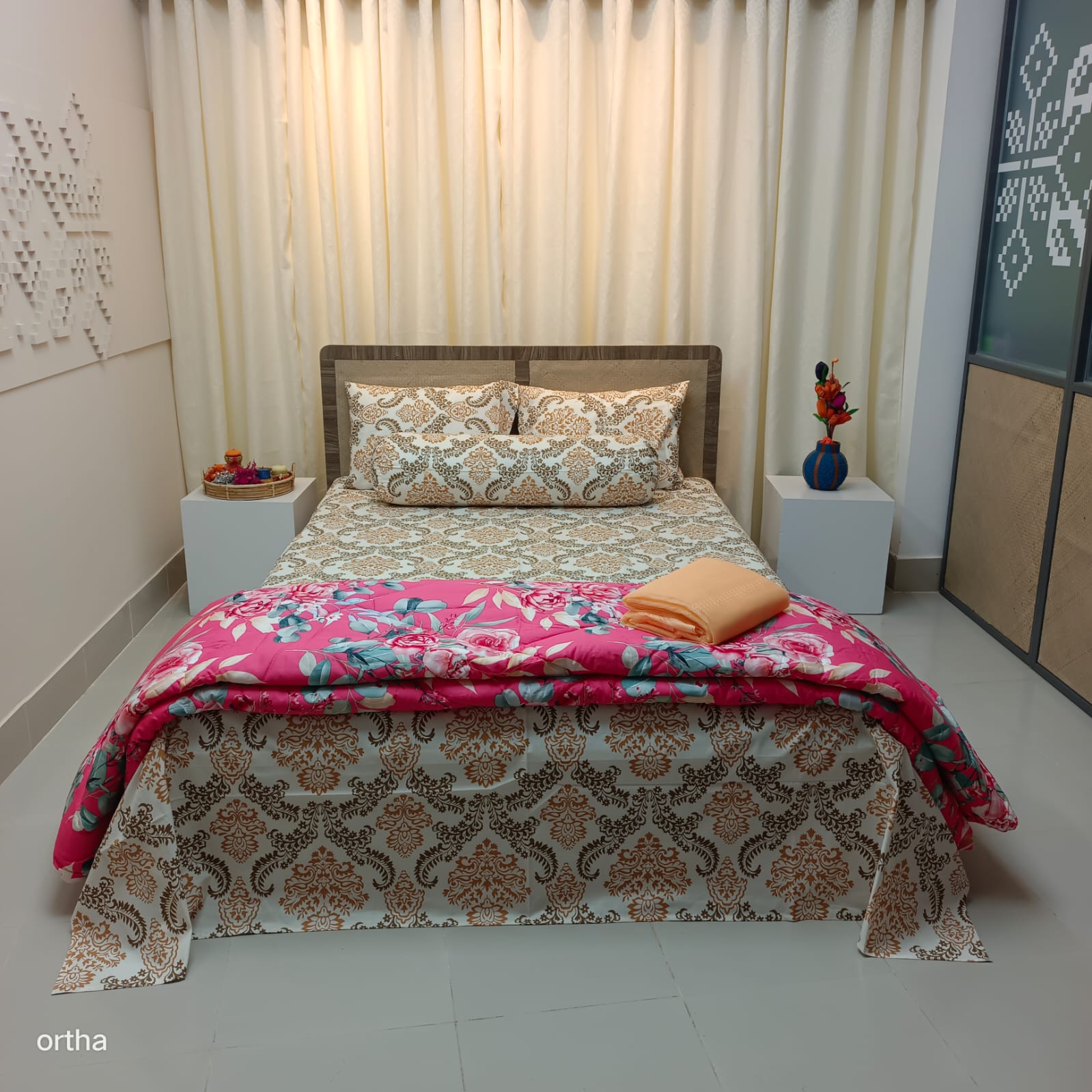 9 Pecs Family Combo Set – Bedsheet – Pillow – Comforter – Golden Kolka & Rose Pink