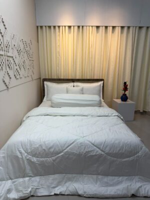 Finest Quality Super King Size Ortha Luxury Comforter (85 X 95 Inch) – Feather Touch Padding – Solid White